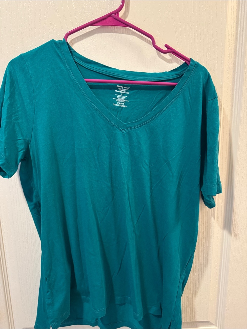 Women’s V-Neck Short Sleeve Tee in Teal Green